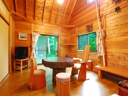 蒜山グランピングコテージ森の散歩