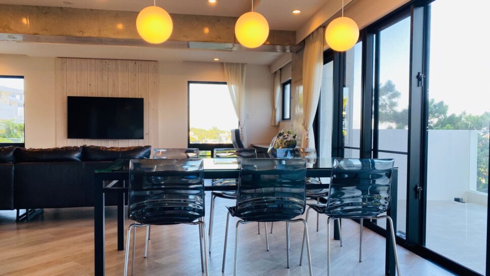 CONDOMINIUM 紅－BIN－